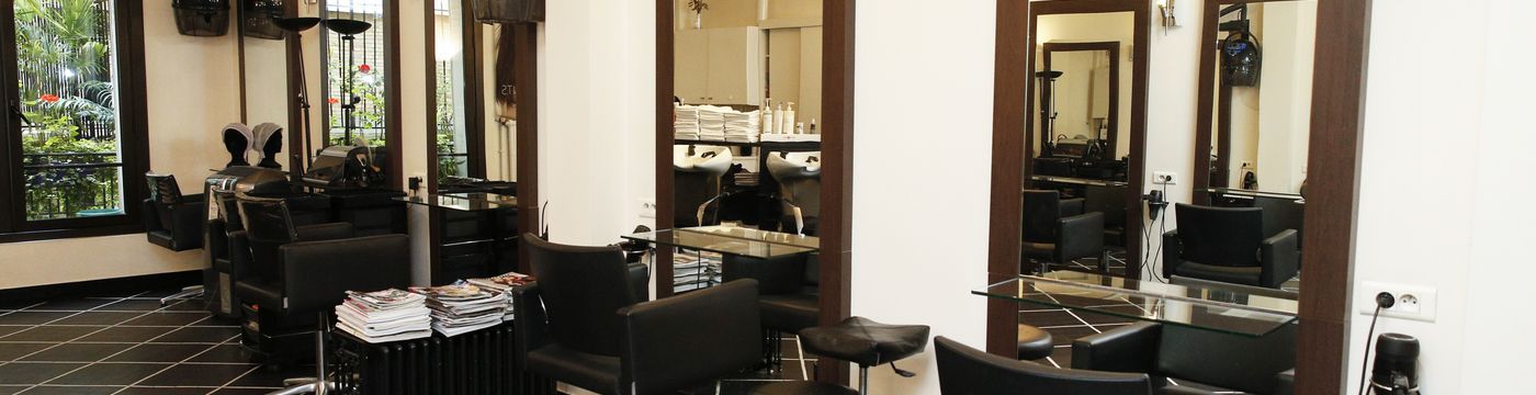 Beauty Salon Eiffel – Ukiyo Yukata
